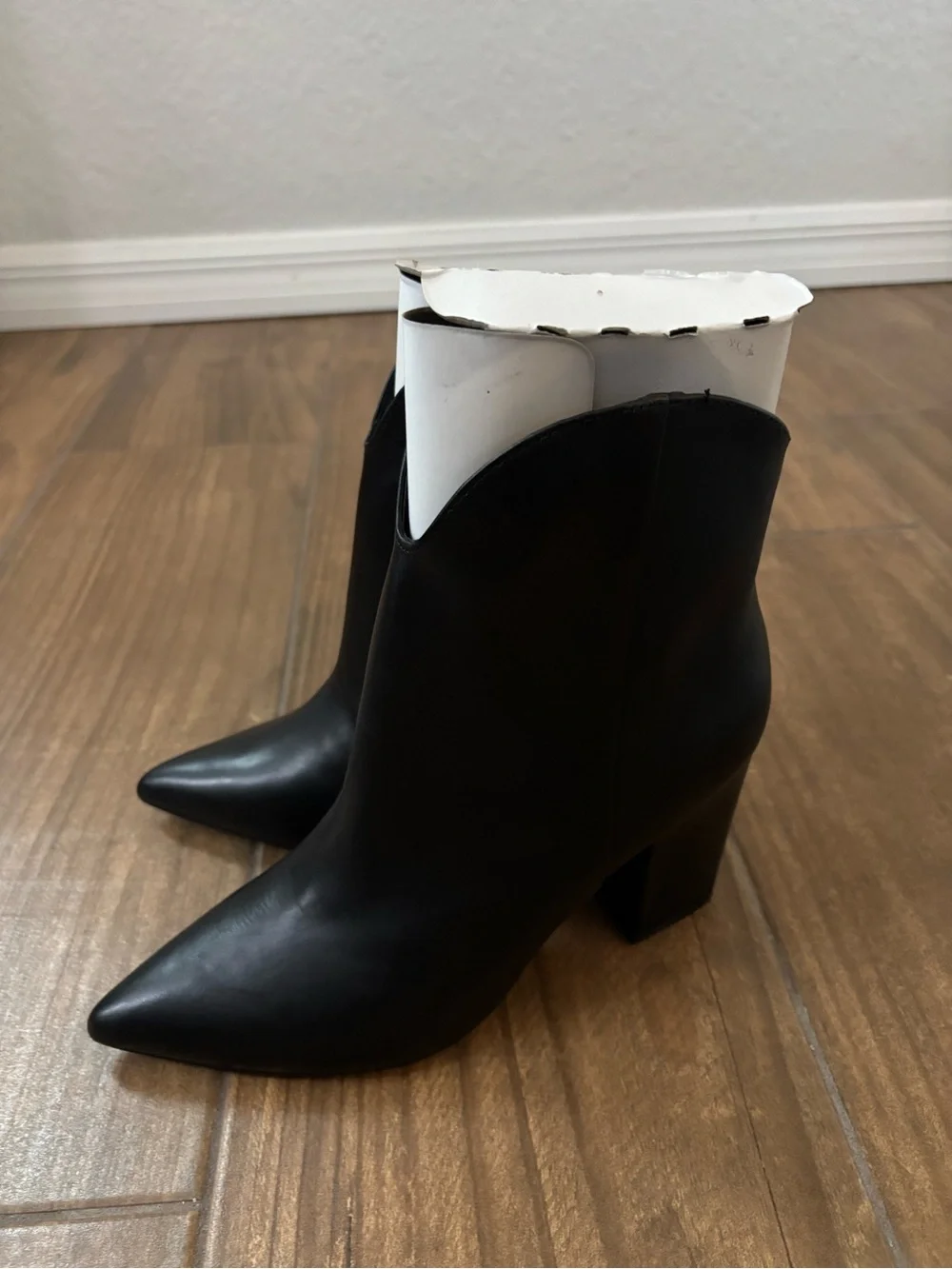 Nine West GHOST Black Leather Pointed Toe Ankle Boot Bootie Block Heel